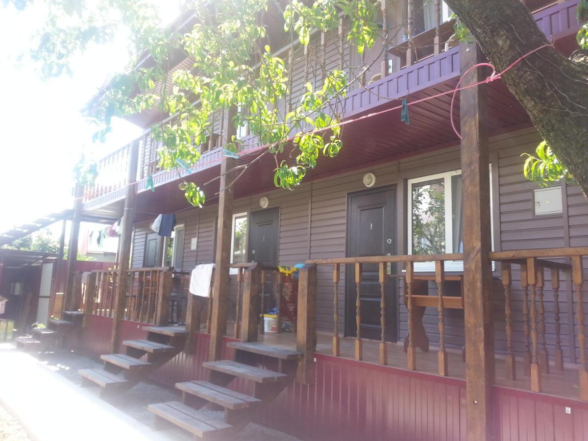 Guest House Yuzhnaya Palmira Pizunda Extérieur photo